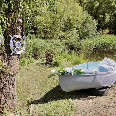 Palocliget Vendeghaz 게스트하우스 Ketbodony